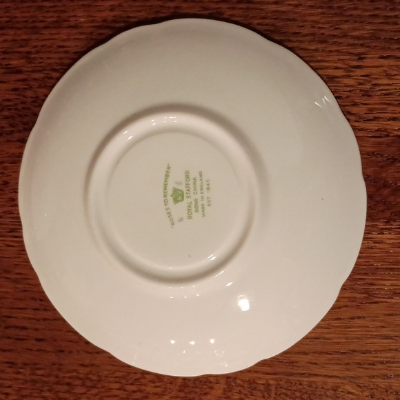 Vintage Royal Stafford Roses To Remember Footed Tea Cup and Saucer b150 - Picture 5 of 6